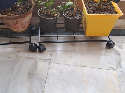 Customer photo review of United Crafts Aory High-Quality Wheel Metal Stands