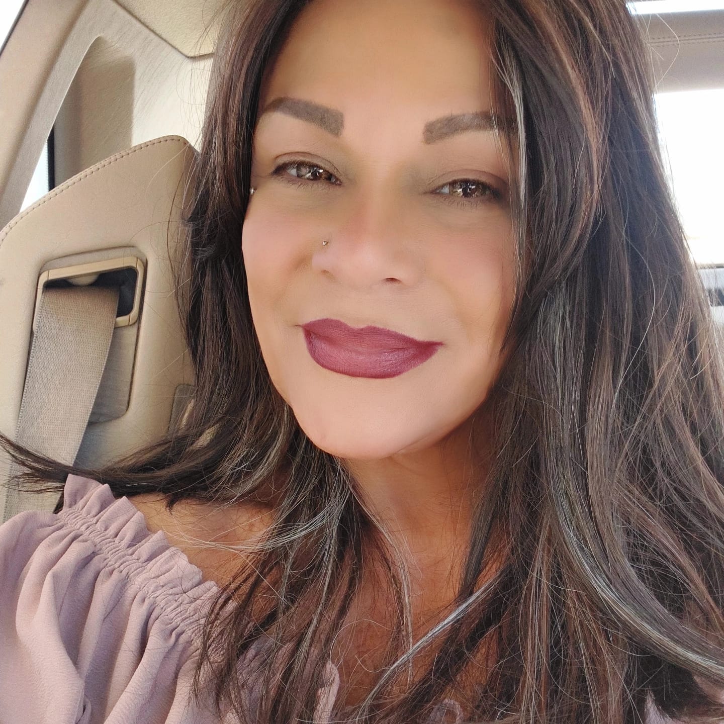 Customer photo review of Elida Hazel Colored Contact Lenses