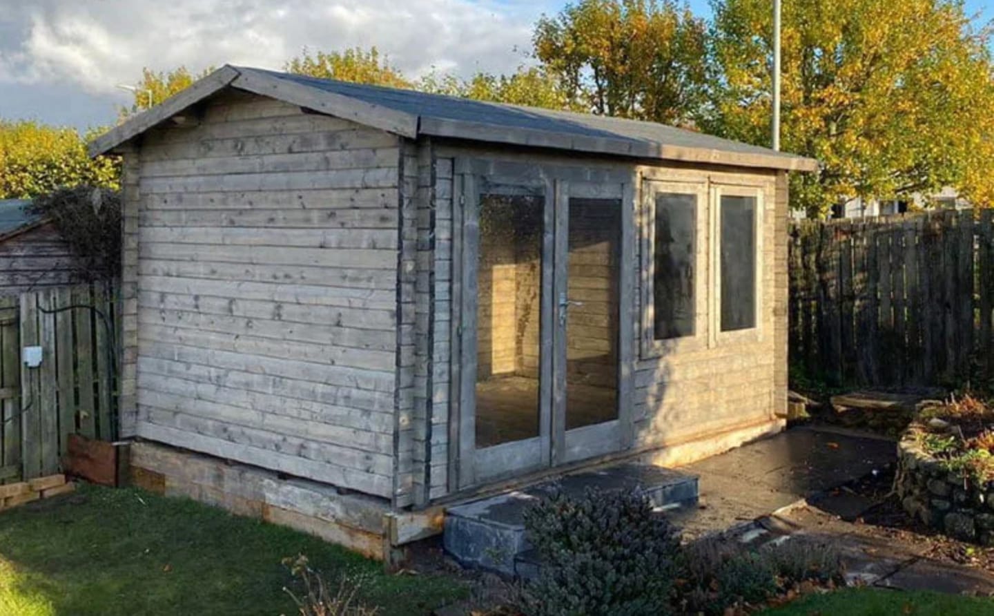 Customer photo review of Iris M (4.1x3.2m | 11.1m2 | 44mm) Log Cabin Summer House (2024 Upgraded Model)