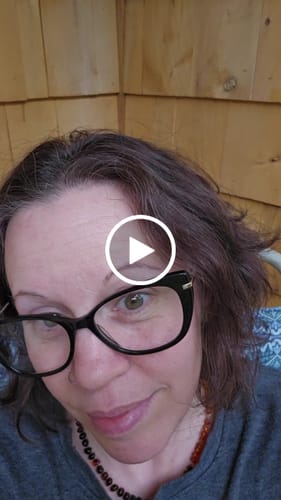 Customer video review of Instant Dye Shampoo