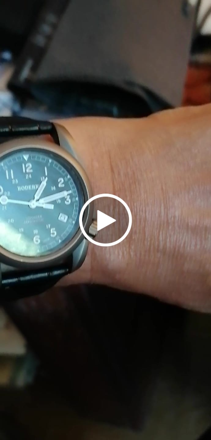 Customer video review of VOYAGER - 100M Waterproof Titanium Automatic Field Watch | Black
