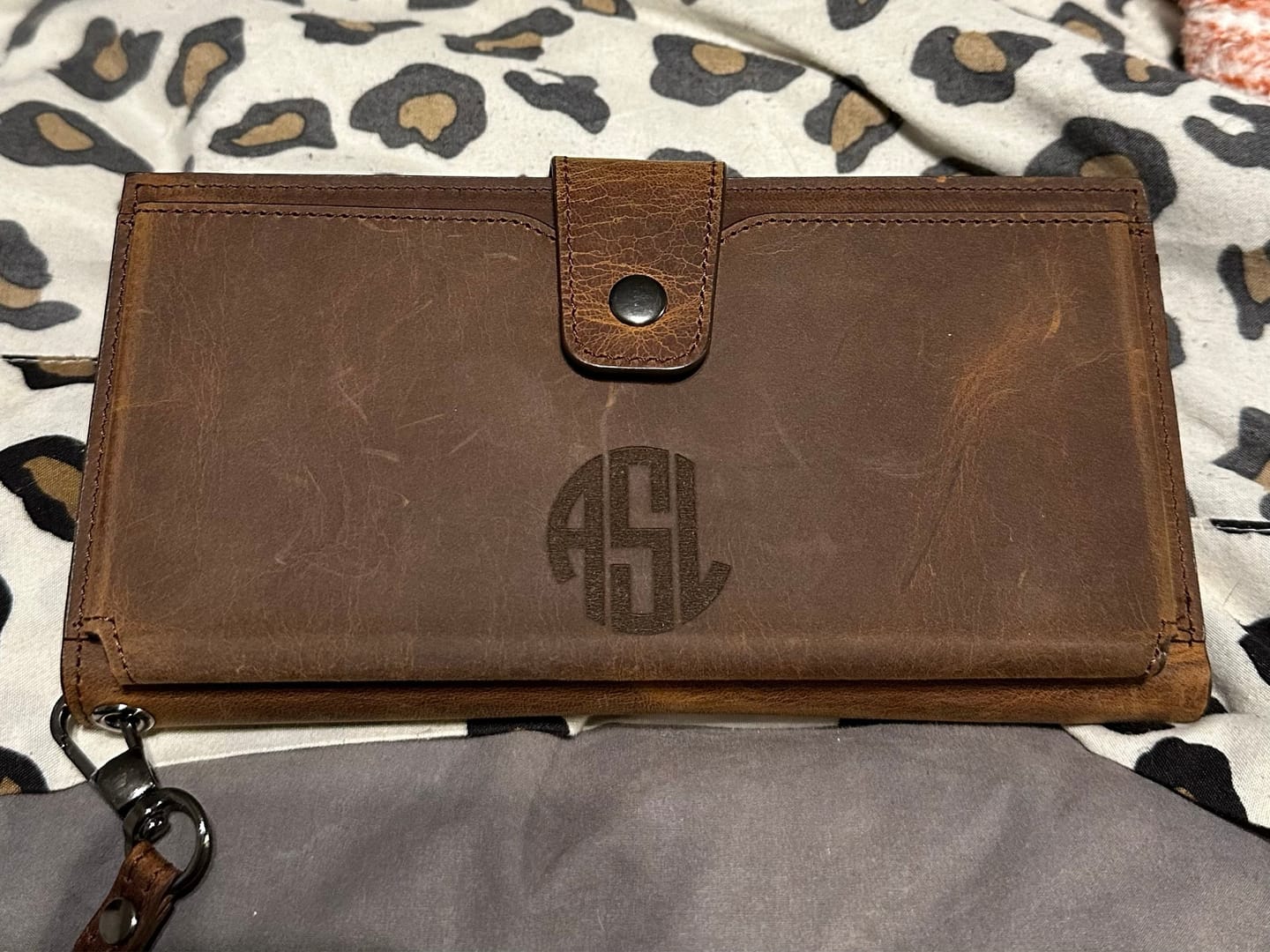 Customer photo review of Leather Wallet with Phone Compartment, Modern Travel Accessory, Crossbody Phone Wallet, Leather Bag, Women's Purse