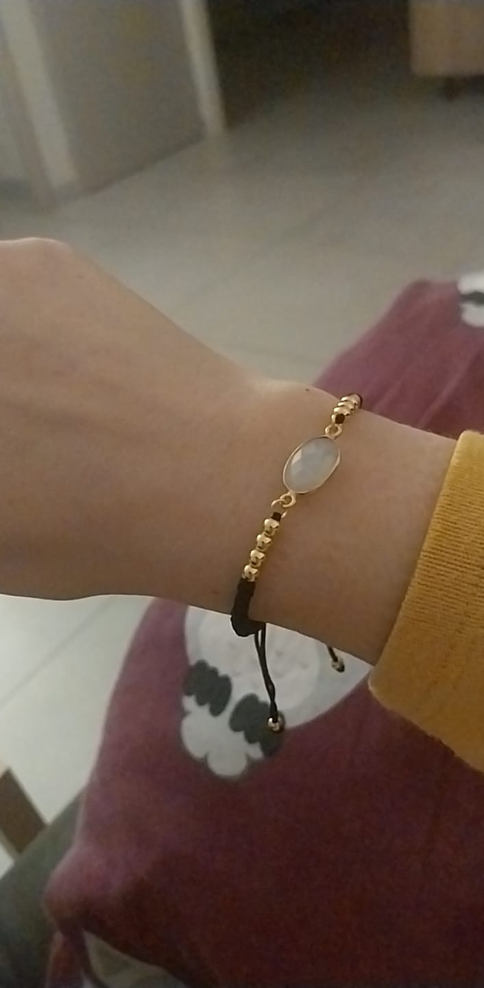 Customer photo review of Bracelet Pierre de Lune – Fertilité, Harmonie, Sérénité