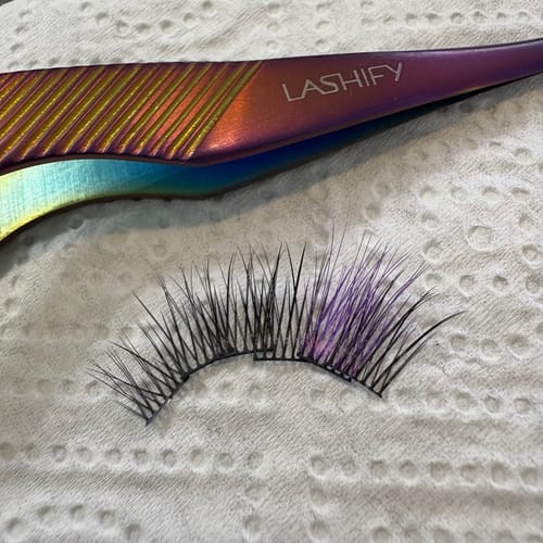 Customer photo review of Editorial Core Colors & Ombre Gossamer® Lash