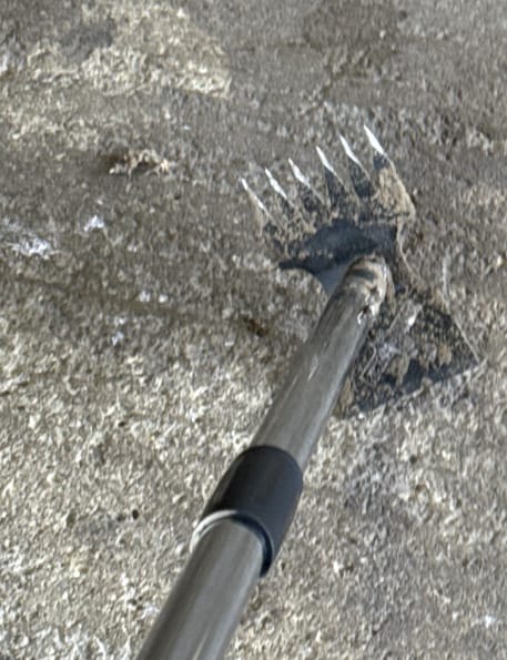 Customer photo review of GardenMate™ - Uprooting Tool Pro
