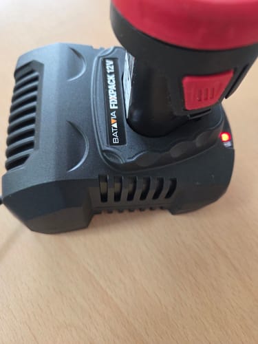 Customer photo review of 12V 2.4A Fast Charger - for Fixxpack 1.0