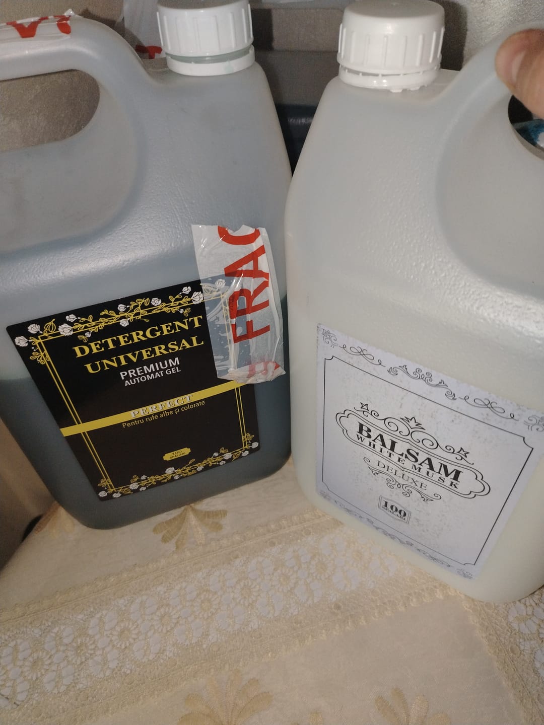 Customer photo review of Pachet 3x Detergent Universal Automat Gel 15L + 1x Balsam de rufe Chanela 5L