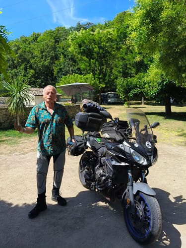 Customer photo review of Chemise hawaïenne à manches courtes et poche à imprimé floral pour homme