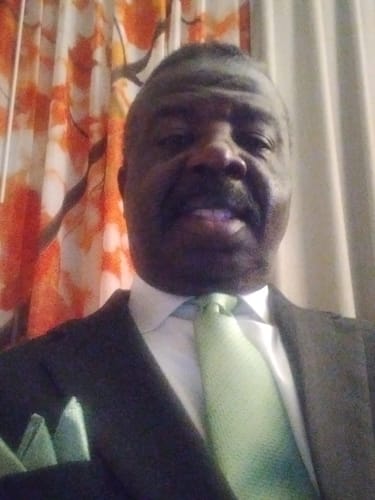 Customer photo review of DarkOrange Paisley Men Pre-tied Bowtie Pocket Square Cufflinks Set