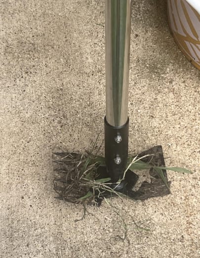 Customer photo review of GardenMate™ - Uprooting Tool Pro