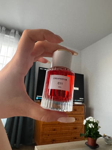 Avis photo d'un client sur C11 similaire à Baccarat Rouge de Francis Kurkdjian