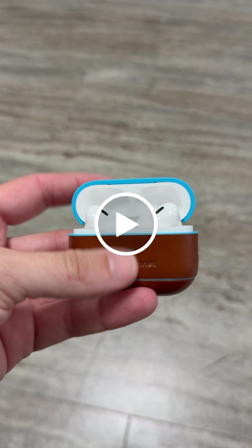 Customer video review of The Maverick Leather AirPods Pro (1st & 2nd Gen) Case - Brown