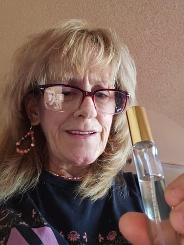 Customer photo review of Delphine Travel Spray