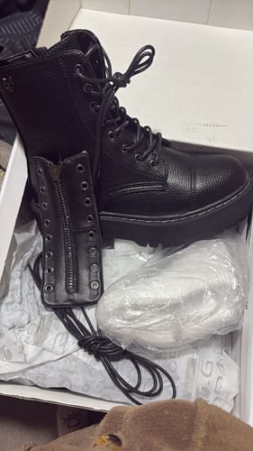 Customer photo review of Botín Plataforma Negro Mujer 45762