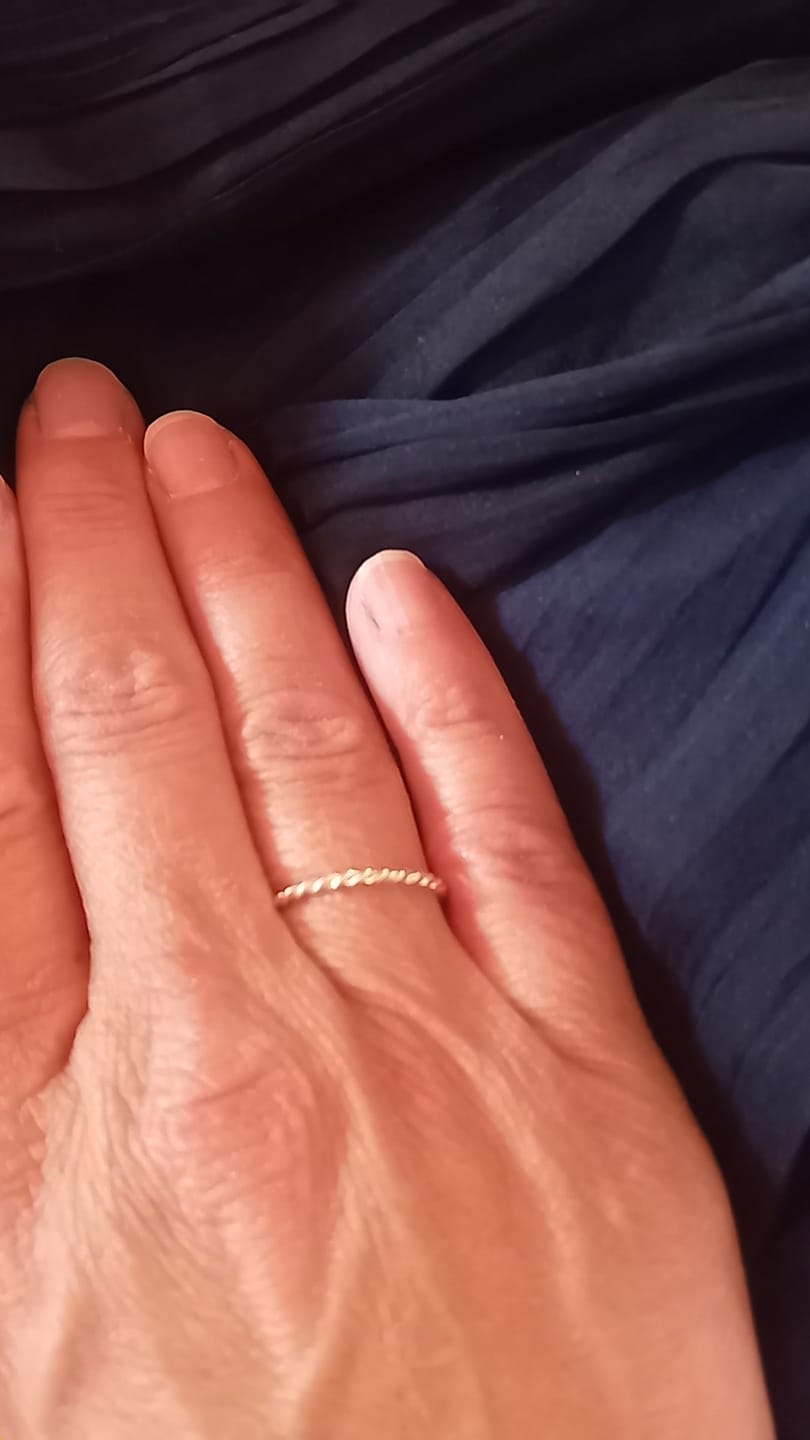 Customer photo review of Anillo torcido d1