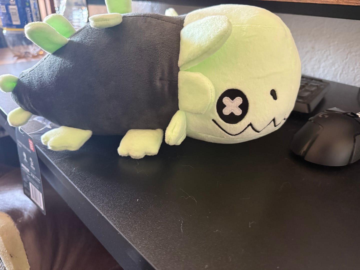 Customer photo review of Rain World - Glowing Green Lizard Plush