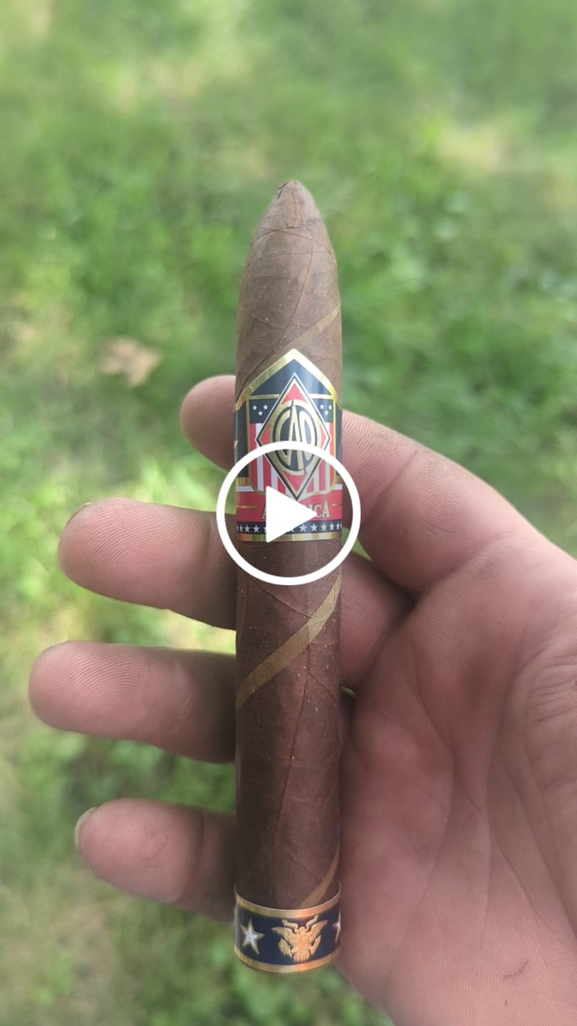 Customer video review of Core Subscription Luxury Cigars Monthly