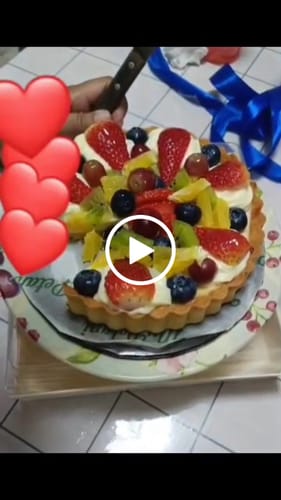 Customer video review of 7-inch Signature Fruit Tart (Available in Klang Valley, Seremban & Penang only)
