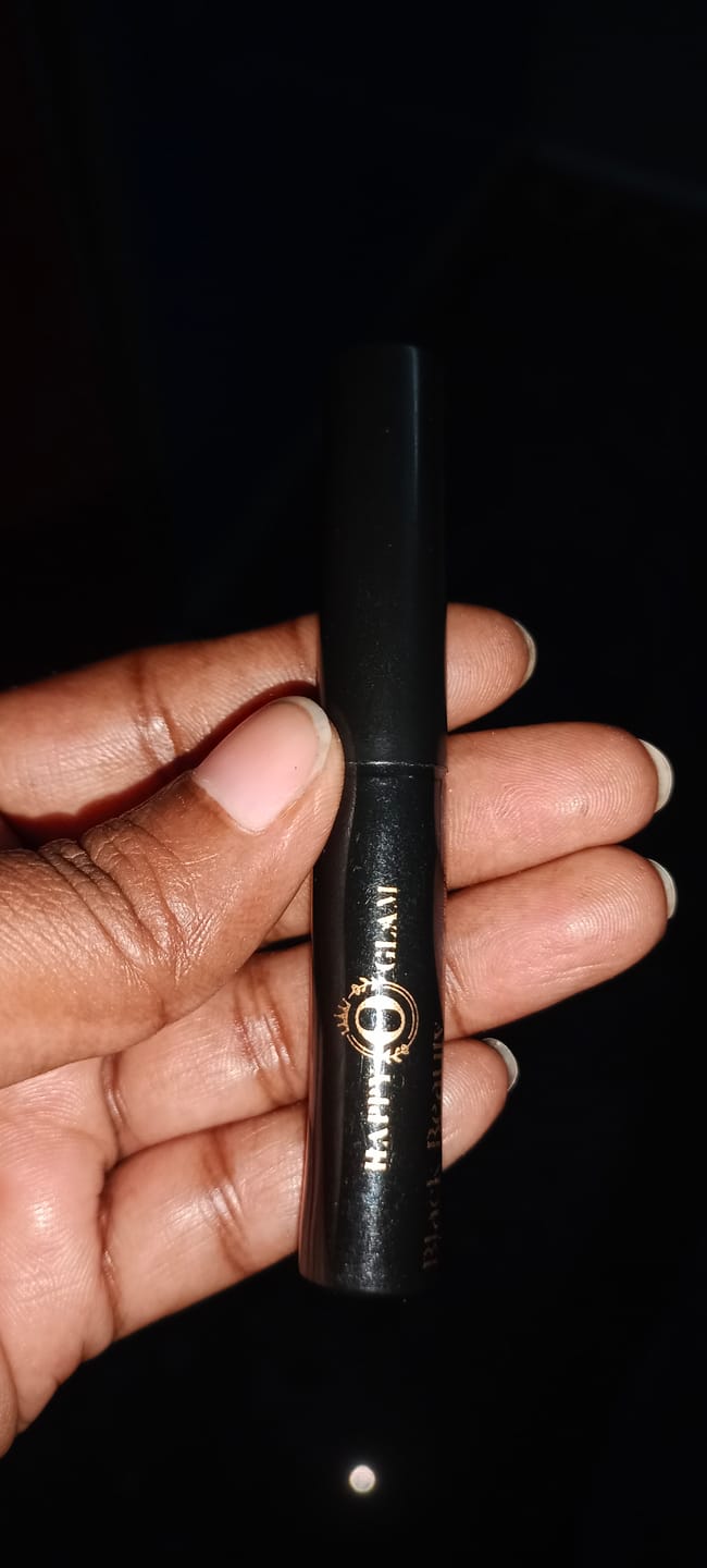 Customer photo review of Matte Eyeliner (Smudge-Proof | Matte Finish | All-Day Hold)