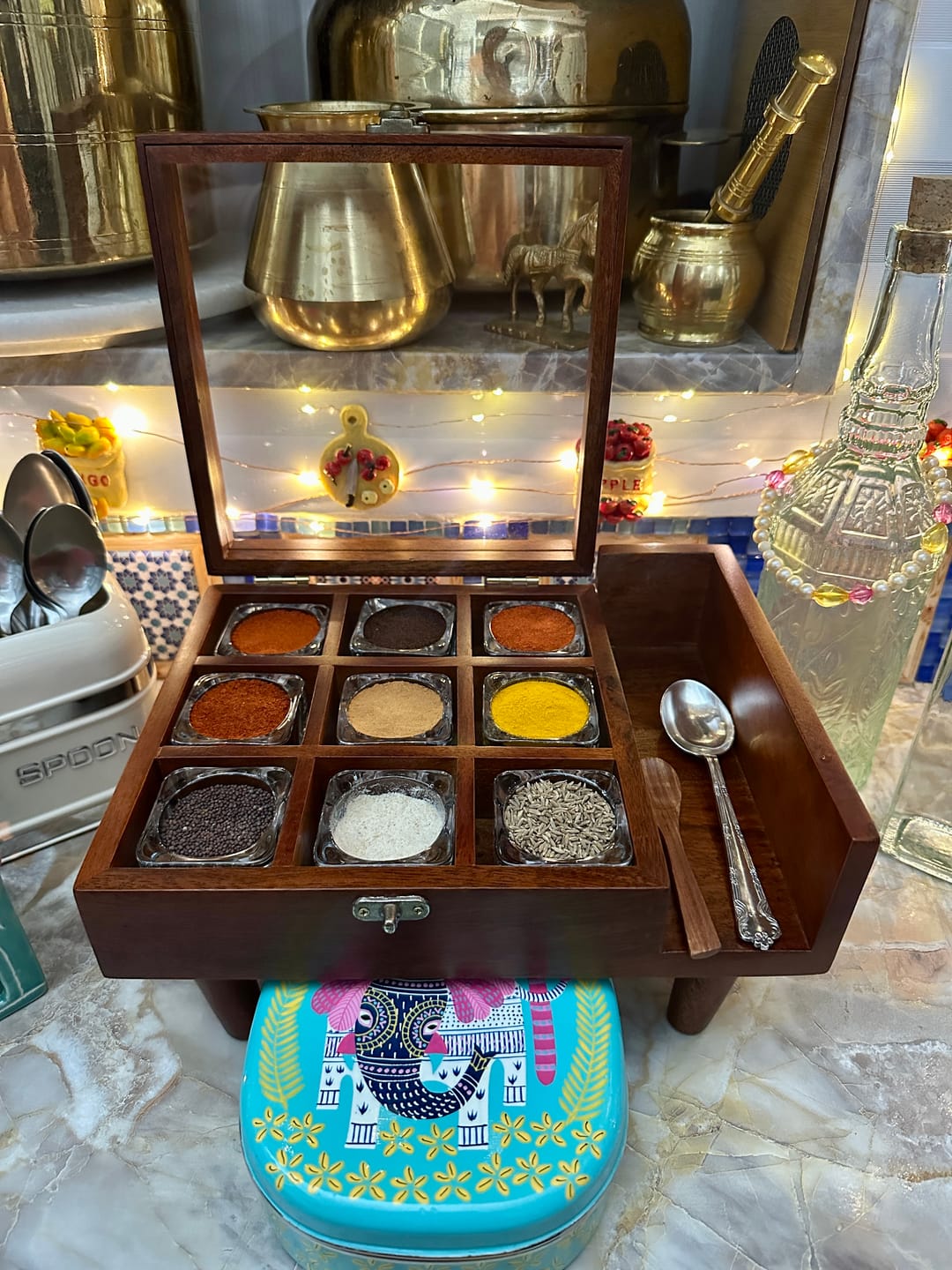 Customer photo review of Legged Spice Box