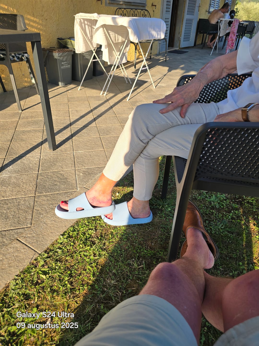Customer photo review of HappyFlops Kids