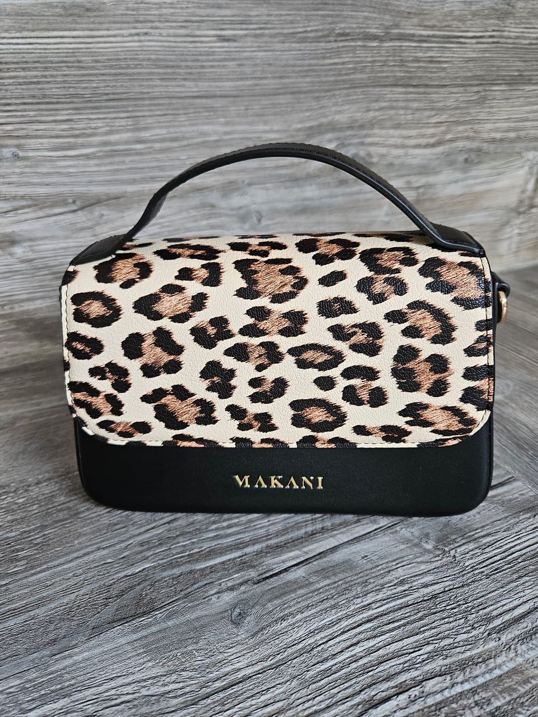 Customer photo review of NALUA - BLACK LEO