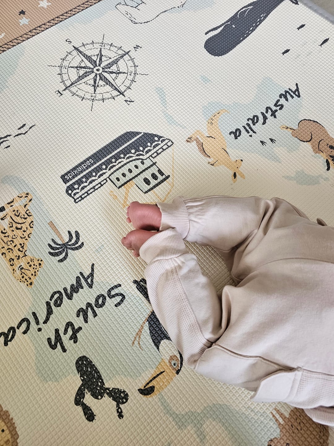 Customer photo review of World Map/ Solid Grey Play Mat