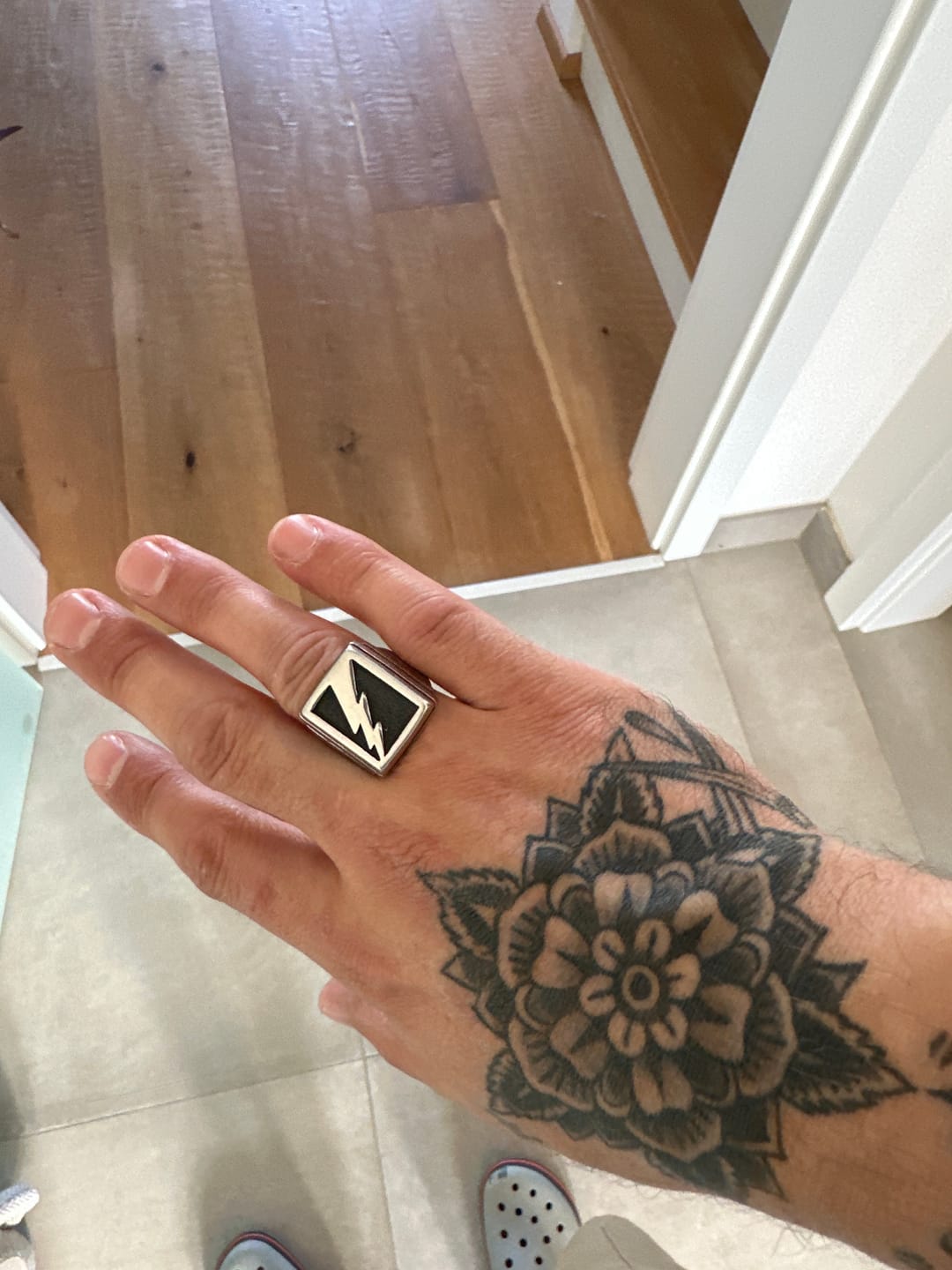 Customer photo review of LIGHTNING.