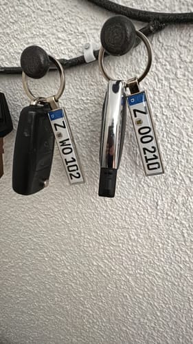 Customer photo review of Kennzeichen Schlüsselanhänger Mini Nummernschild Metall