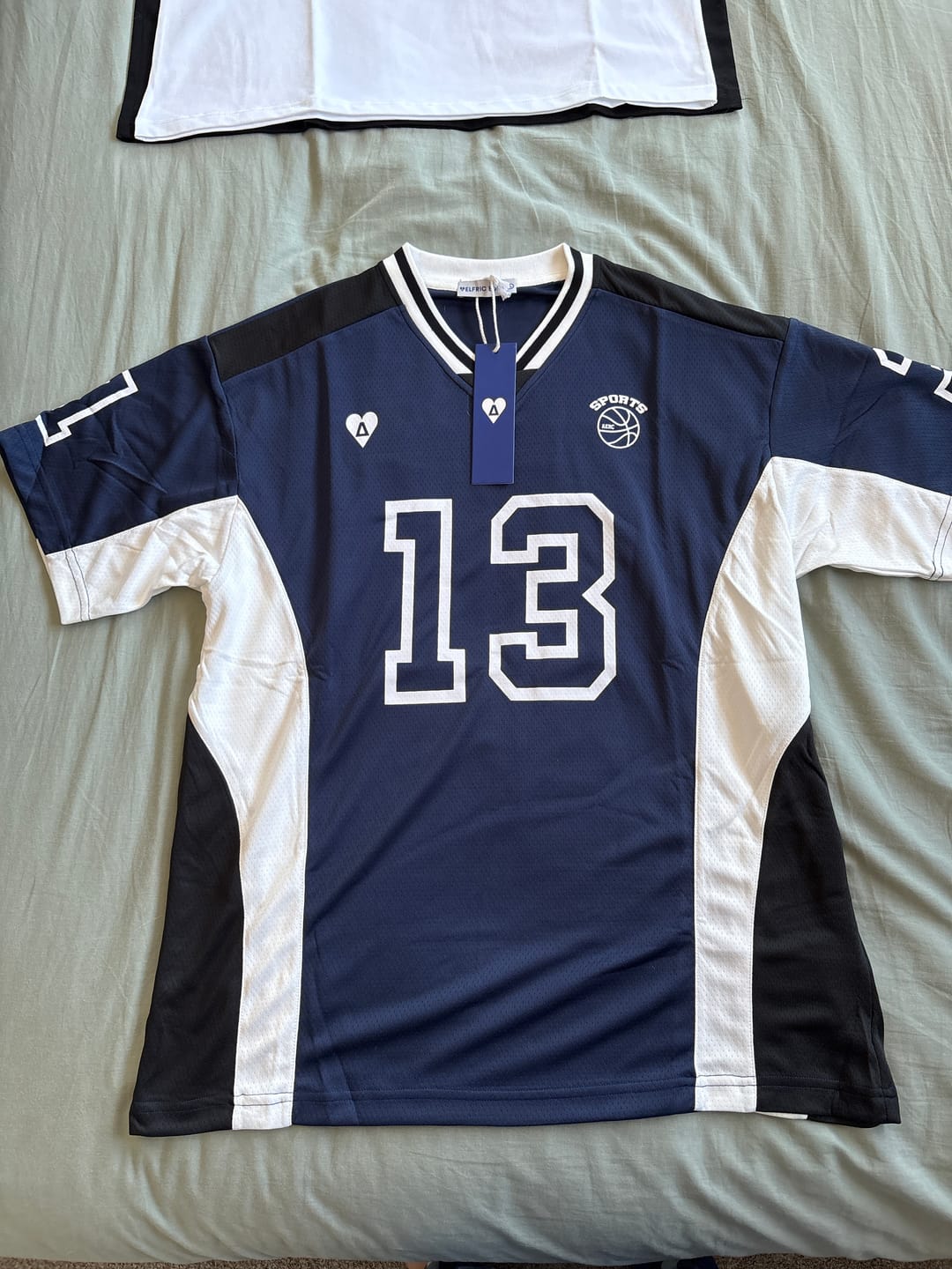 Customer photo review of Aelfric Eden 13 V-Neck Football Jersey