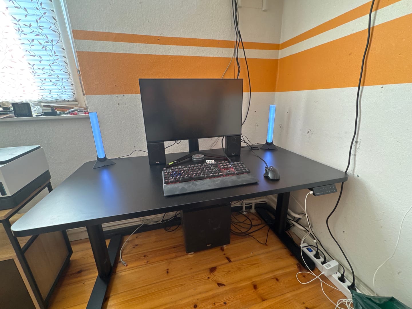Customer photo review of Maidesite EL2 Plus Art - Tischgestell Elektrisch Höhenverstellbar
