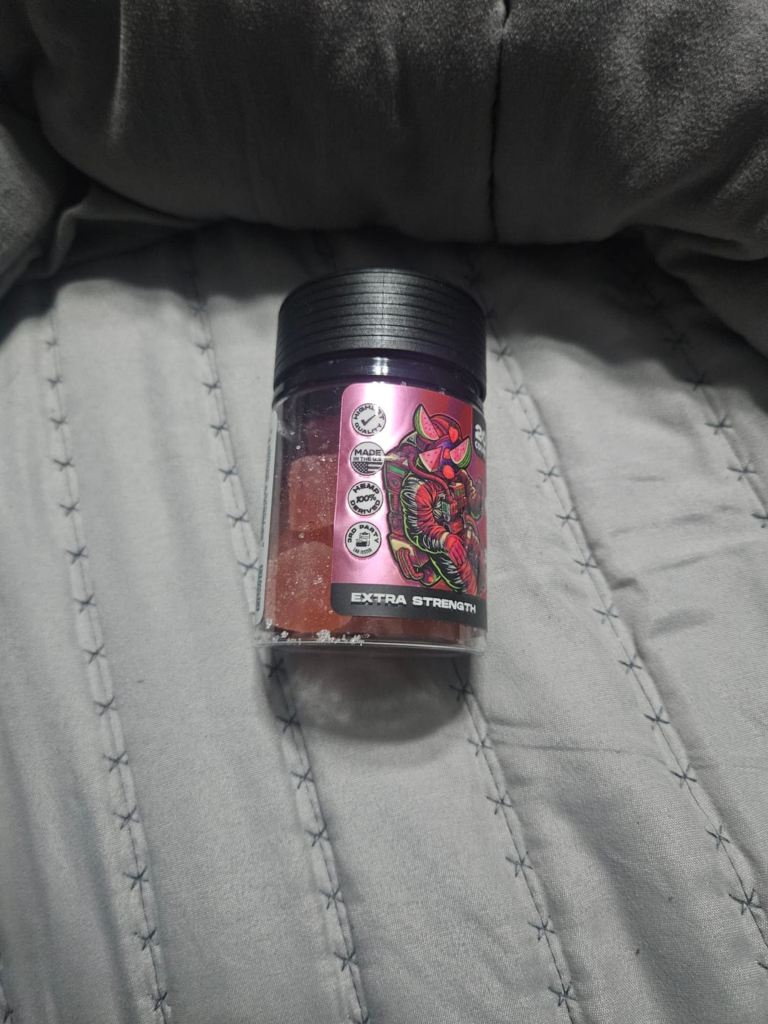 Customer photo review of Berry Melon Lifter D8 D9 THCP Extra Strength Gummies