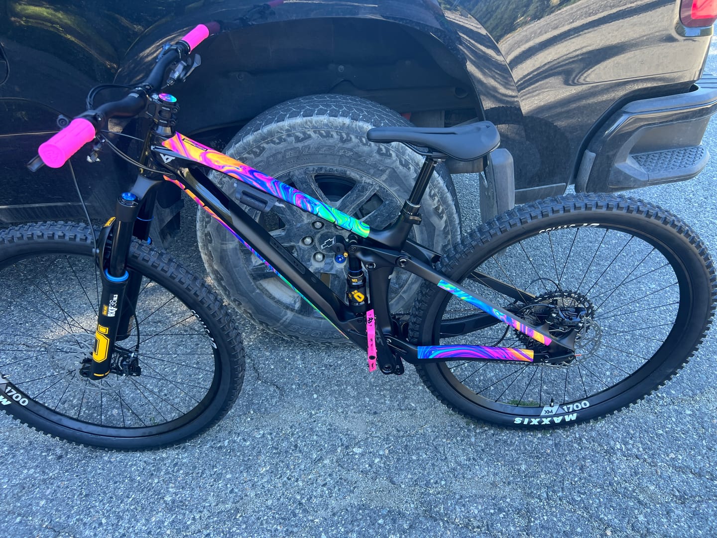Customer photo review of Oil Slick Frame Keeper