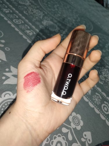 Customer photo review of O.TWO.O HAUTE WATERY LIP AND CHEEK TINT