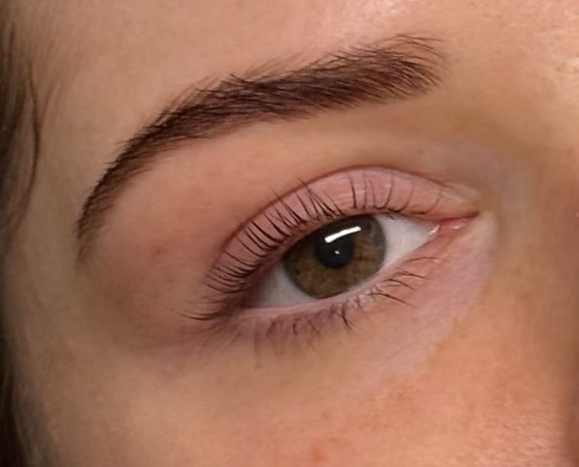 Customer photo review of Deluxe Lash & Brow Balm