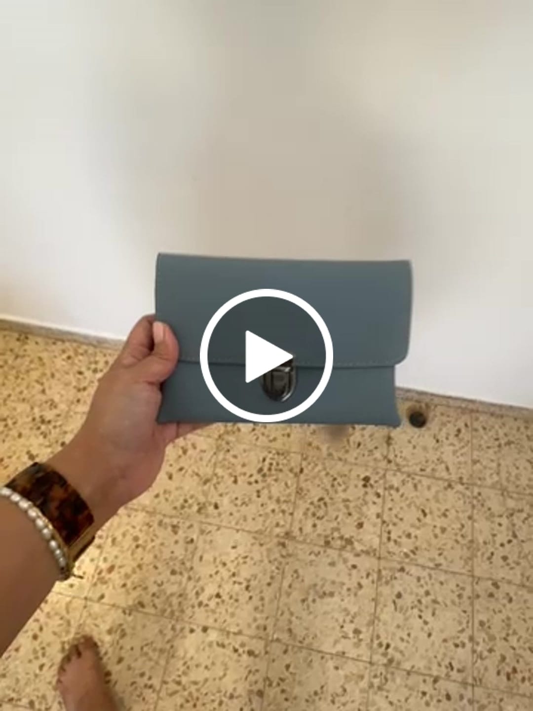 Customer video review of ארנק 'קלאס' טורקיז כהה ״נובוק״