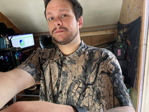 Customer photo review of Chemise vintage décontractée à manches courtes pour hommes kaki rétro imprimé artistique