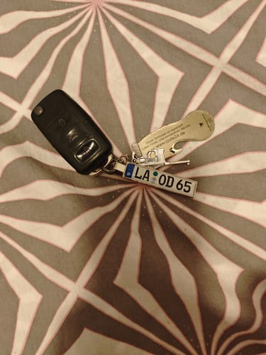 Customer photo review of Kennzeichen Schlüsselanhänger Mini Nummernschild Metall