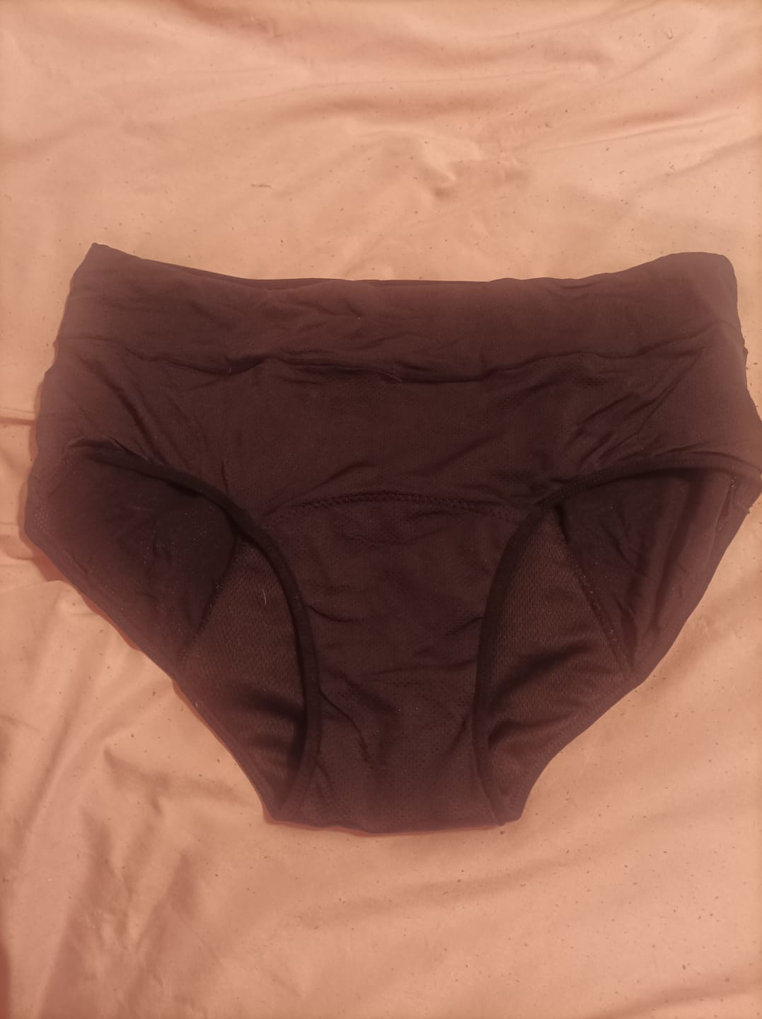 Customer photo review of Culotte Menstruelle Respirante Céleste