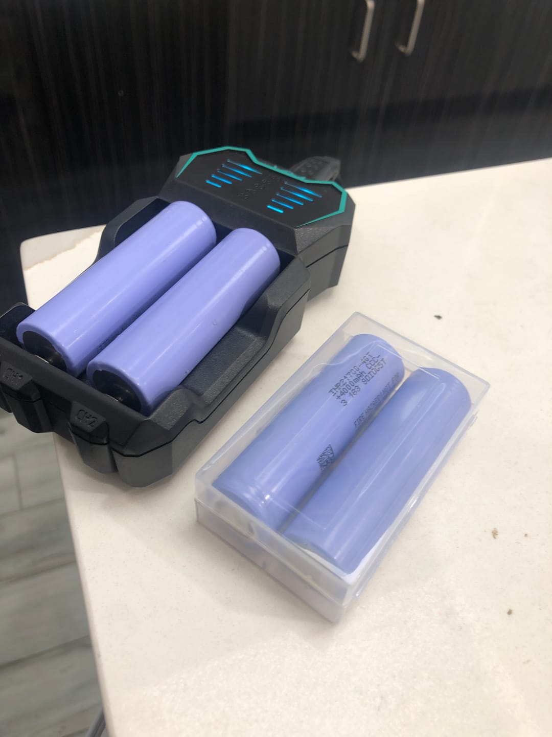 Customer photo review of Samsung 40T 21700 4000mAh 35A Battery