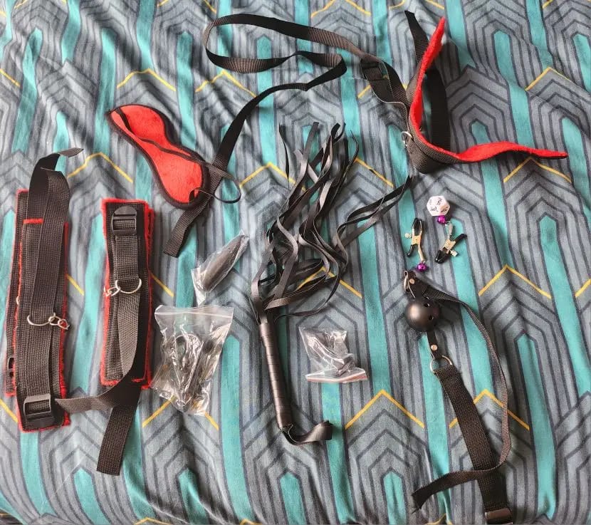 Customer photo review of The Tease & Tame Toy Kit