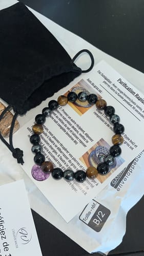 Customer photo review of Bracelet "Triple Protection" en Hématite, Oeil de Tigre et Obsidienne