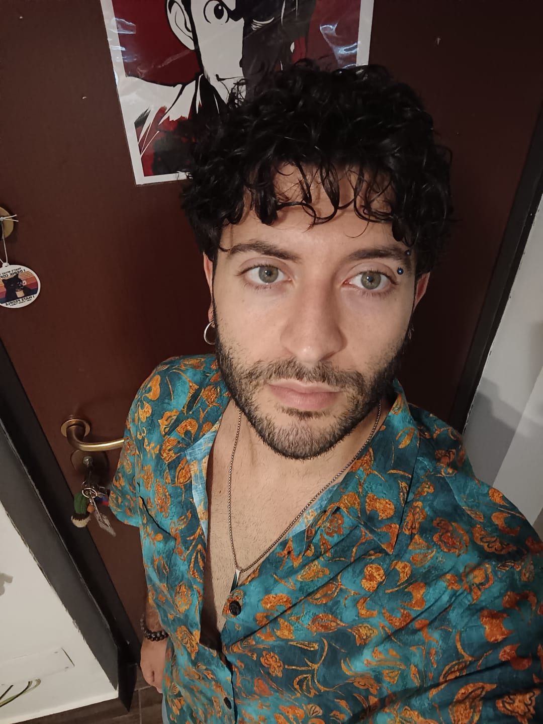 Customer photo review of Chemise hawaïenne à manches courtes et poche à imprimé floral pour homme