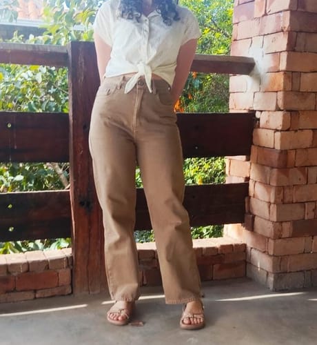 Dayane R. review of Calça Jeans Reta Araçá Marrom Claro image 1 out of 1