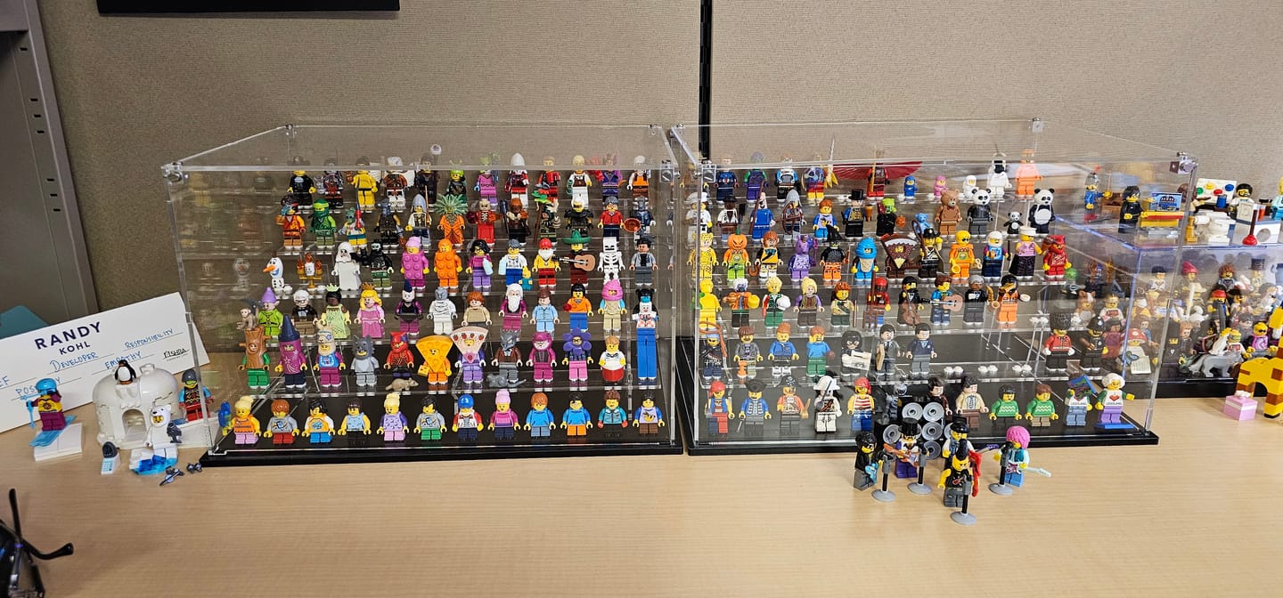 Customer photo review of Display Case for LEGO® 72 minifigures fits 1/2 IKEA Billy