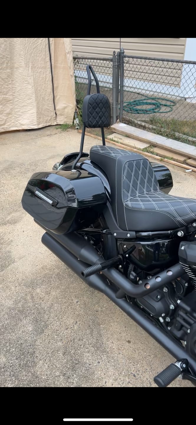 Customer photo review of 32L - Darkin Large Quick Mount Painted Hard Saddlebags for Harley Softail Low Rider S FXLRS