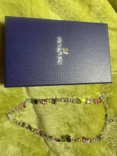 Customer photo review of COLLAR GEMA CRISTALES COMPLETO MULTI COLOR SWAROVSKI + KIT DE REGALO