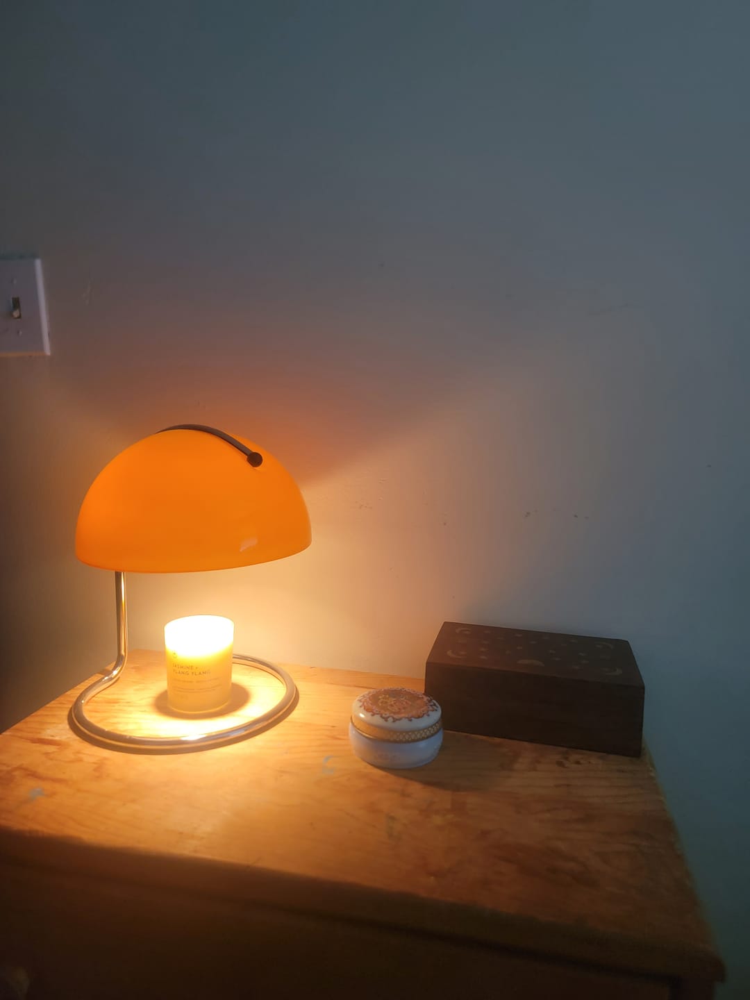 Customer photo review of Curva Candle Warmer Lamp