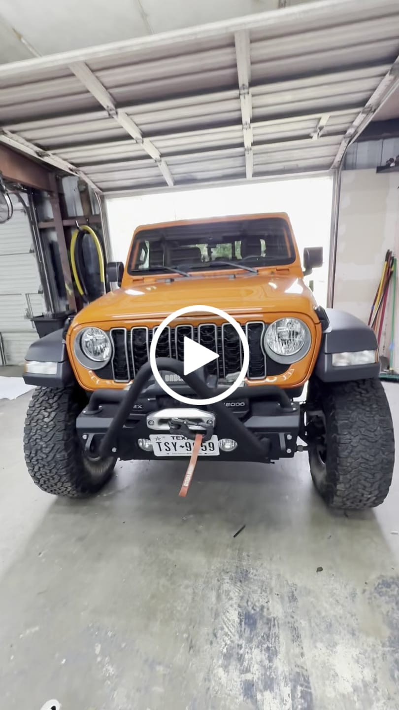 Customer video review of 18-25 OEM Color Matched Front Grille for Wrangler JL/Gladiator JT