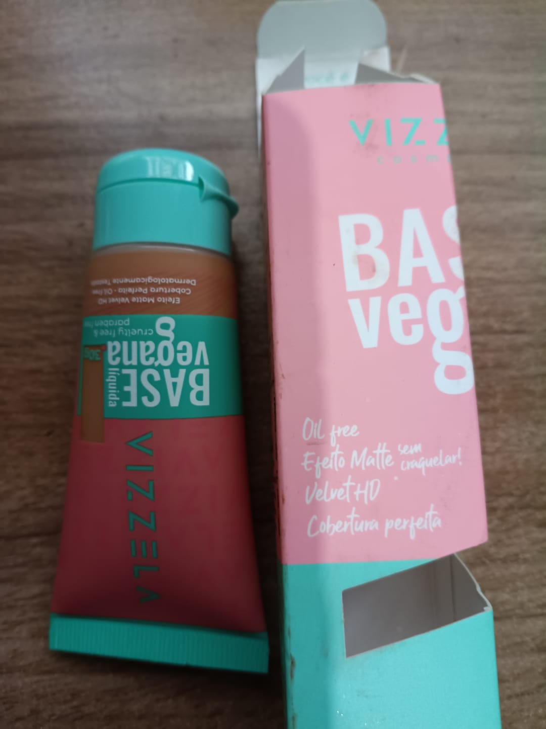Customer photo review of Base Líquida Matte - Vizzela